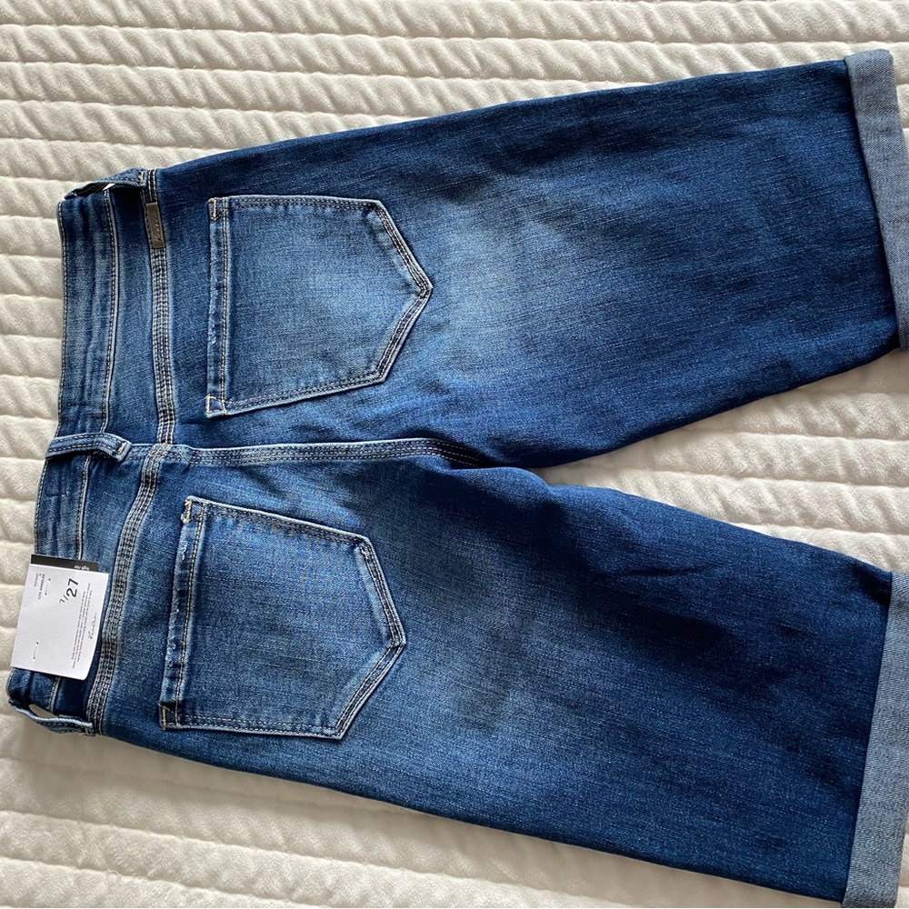 KanCan Jean shorts with tags. Medium dark color size 27/7